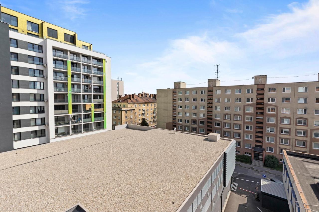 Lam Black - Ac - Balcony Apartment Bratislava Exterior photo
